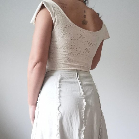 ✨Off White Peasant Top ✨ - Picture 3 of 4